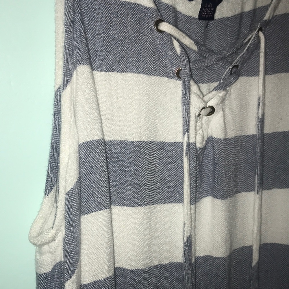 aeropostale blue &white tank top